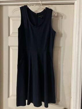 Banana Republic Women's Classic Navy Ponte Fit-and-Flare Dress w/Pockets 6 NWT